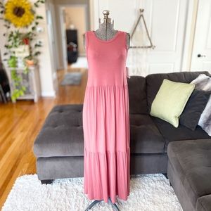NWT XS &  XL Sleeveless light rose pink stretchy tiered maxi dress